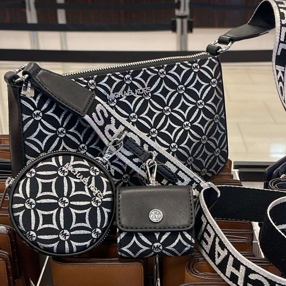 MICHAEL KORS Jet Set Travel Small Logo Jacquard Crossbody With Tech Attach NWT